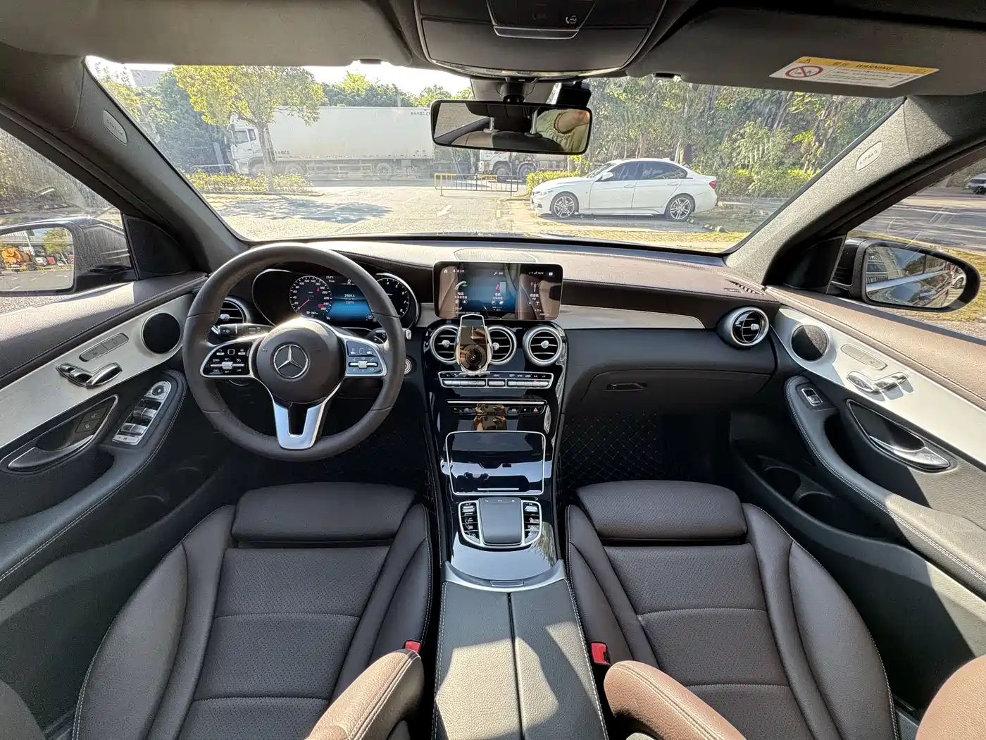 Mercedes-Benz GLC 2022 Model GLC 260 L 4MATIC Dynamic Edition фото 15