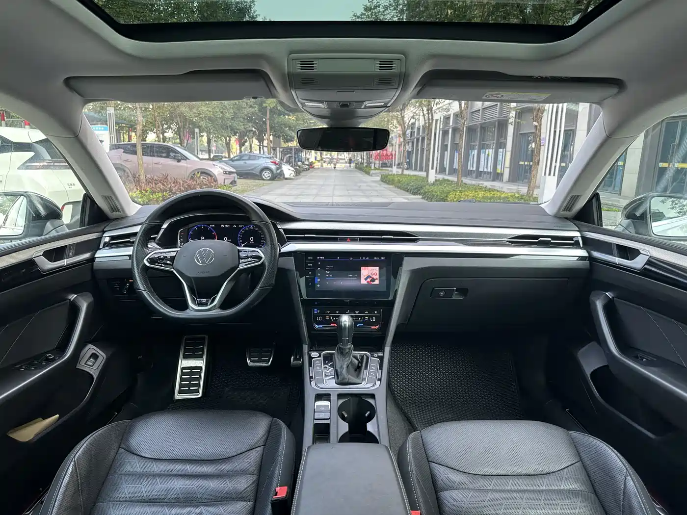 Volkswagen FAW-Volkswagen CC 2021 380TSI Eye-catching Edition 30th Anniversary фото 7