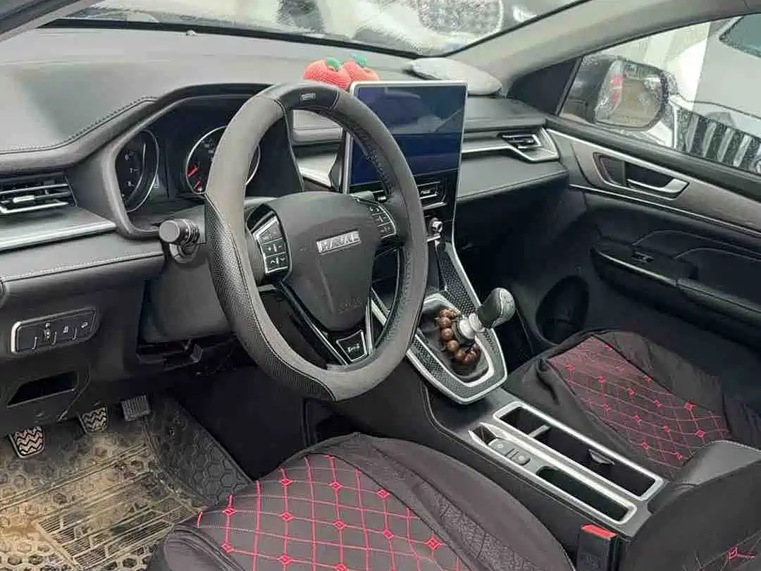 Haval M6 2023 PLUS 1.5T Manual Luxury Smart Connect фото 3