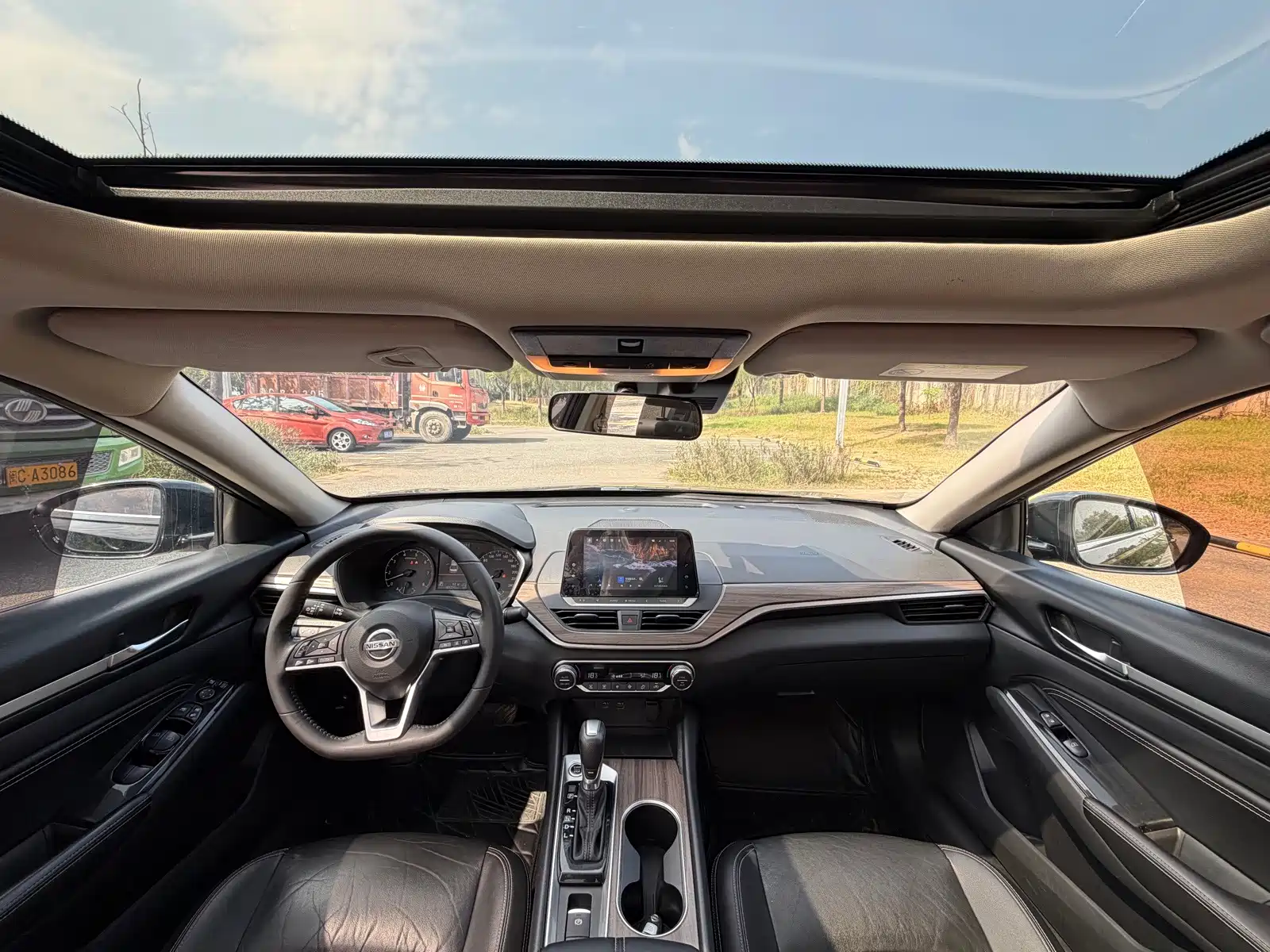 Photo 8 - Nissan Teana