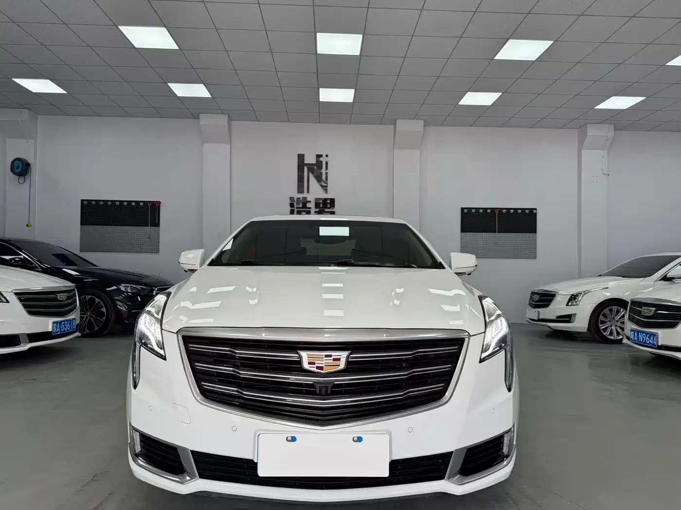 Cadillac XTS 2018 28T Luxury Model