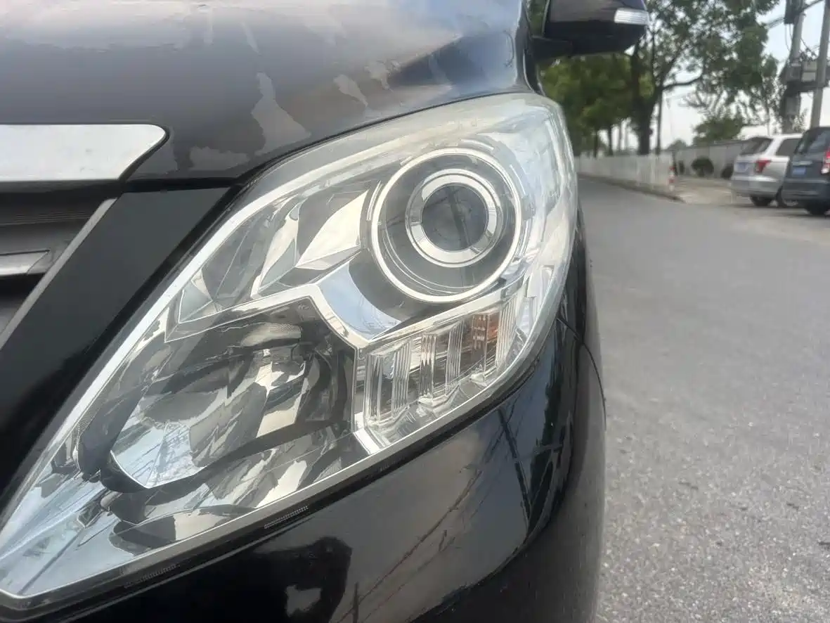 Dongfeng Fengxing Fengxing CM7 2015 2014 2.4L Manual Business Edition
