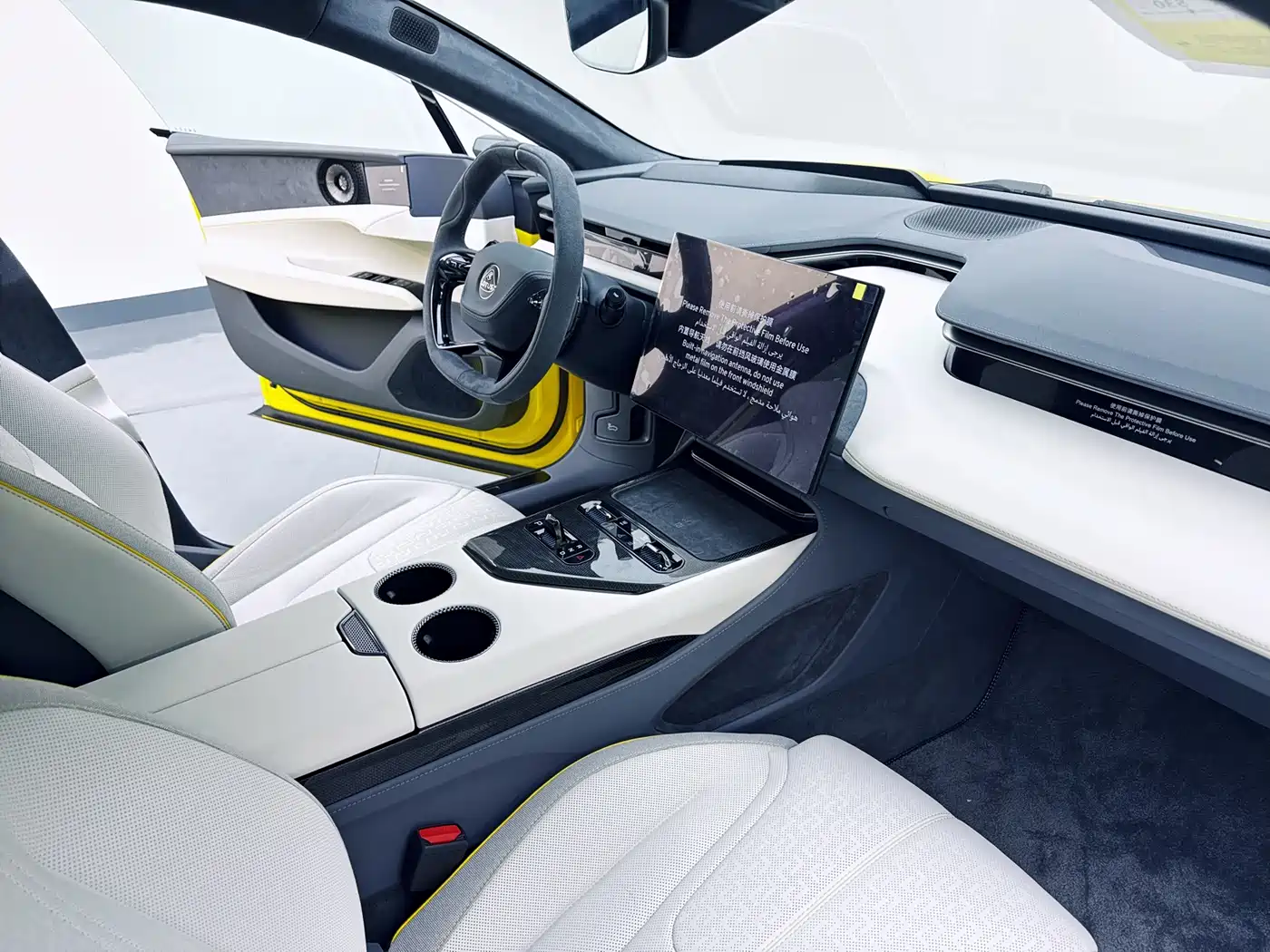 LOTUS SPORTS CAR EMEYA FLOWERS