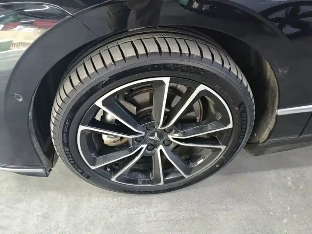 Voyah Auto VOYAH Zhuiguang 2024 2024 PHEV AWD Ultra Long Range Flagship