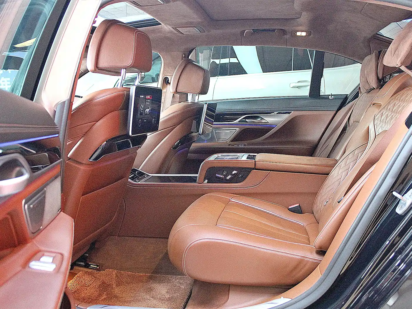 BMW 7 Series 2018 750Li xDrive M Sport Package фото 7