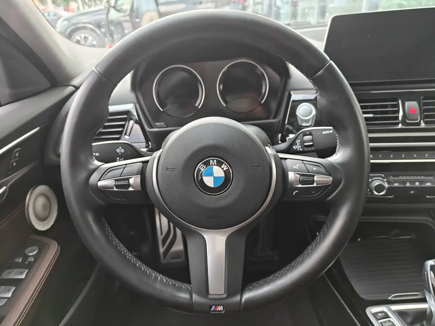 BMW 1 Series 2023 125i M Sport Shadow Edition фото 10