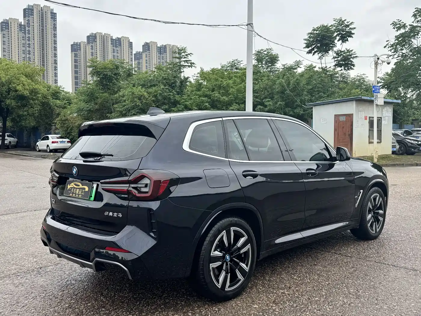 BMW iX3 2022 Facelift Leading Model фото 11
