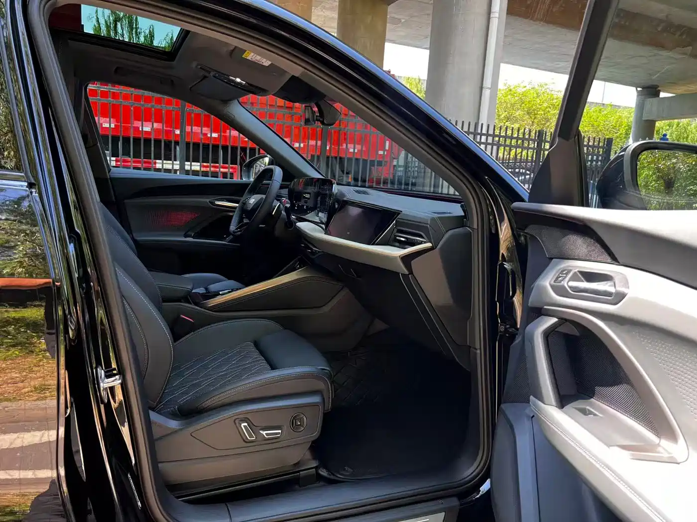 Audi Q5L 2026 Luxury Sport 150kW фото 9