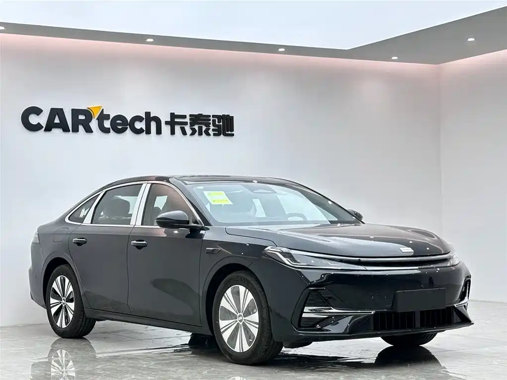 Geely Galaxy Galaxy A7 2025 EM-i 150km Explorer+ Edition фото 6