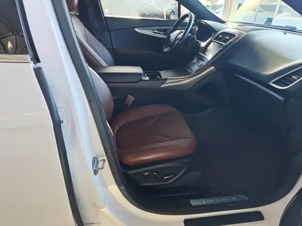 صورة 25 - Lincoln MKX