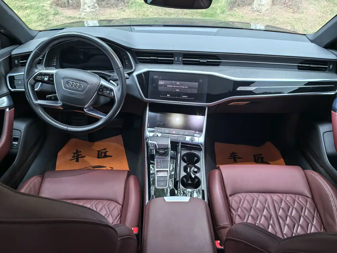 Фото 6 - Audi A7L
