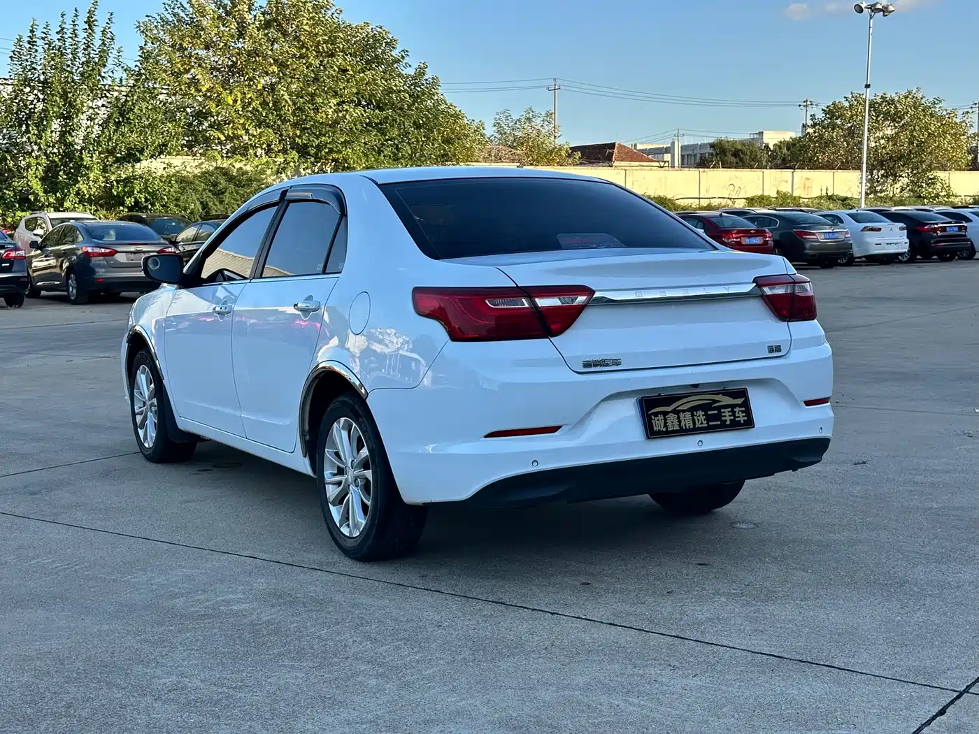 Geely Vision 2020 2019 Upgrade 1.5L CVT Luxury China VI