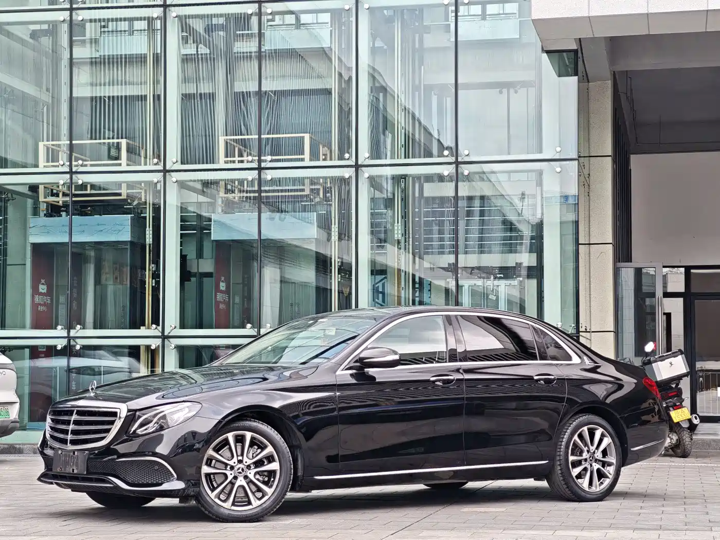 Mercedes-Benz E-Class 2018 E 200 L фото 3
