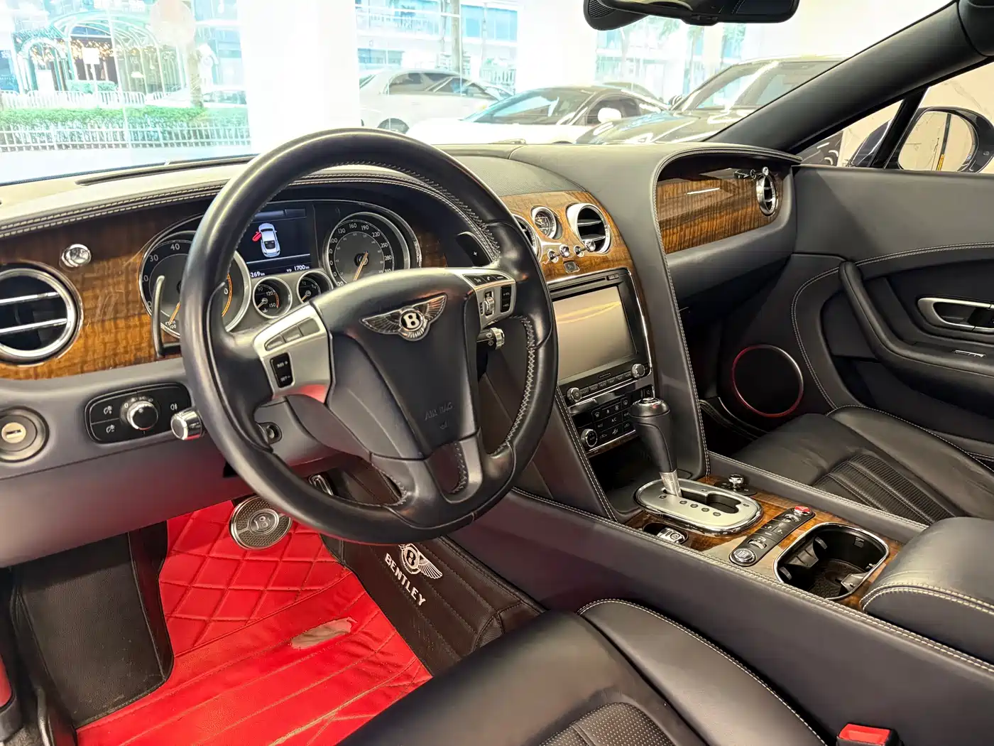 Bentley Continental 2012 4.0T GT V8 фото 4