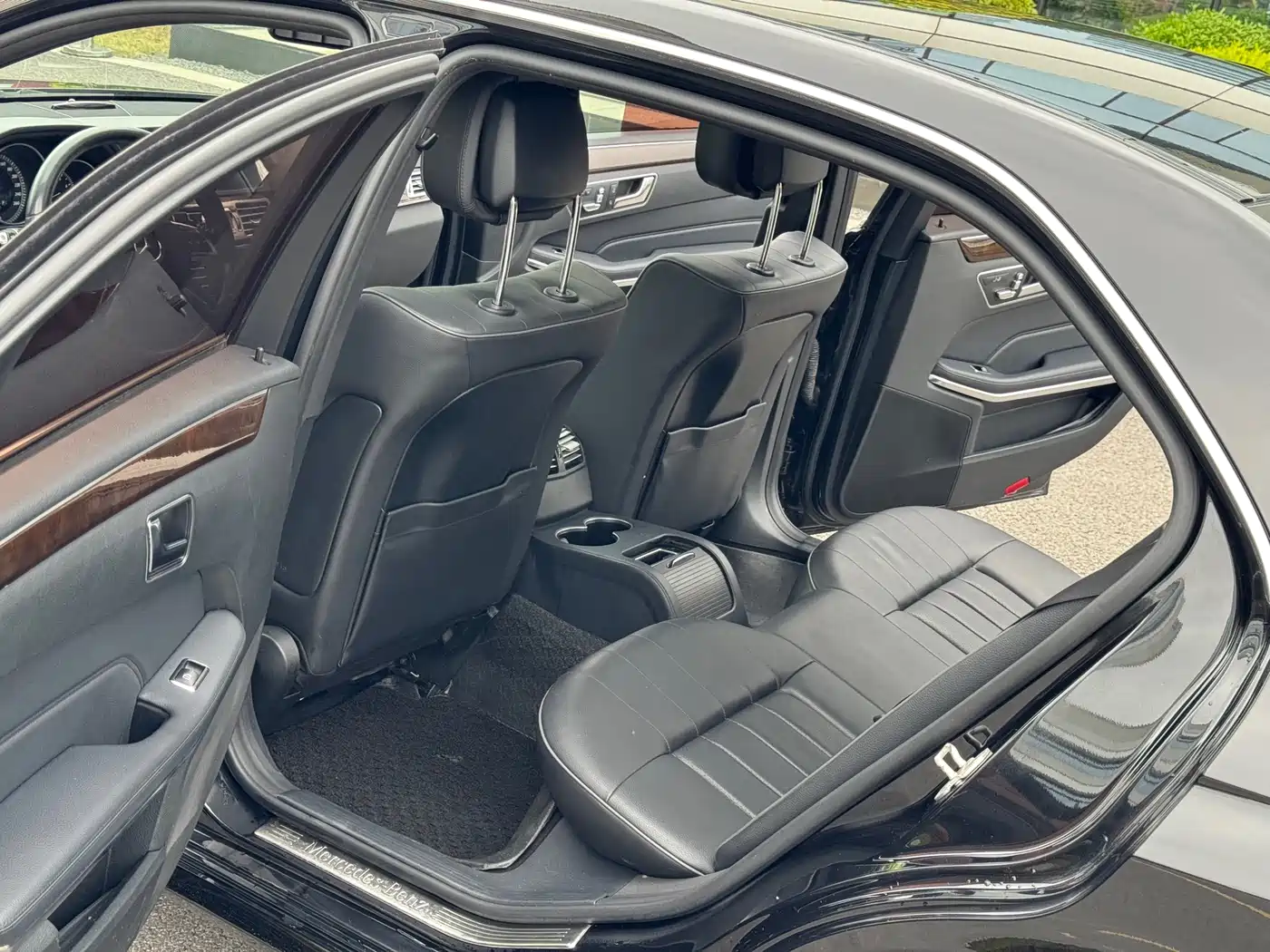 Mercedes-Benz E-Class 2015 E 200 L фото 18