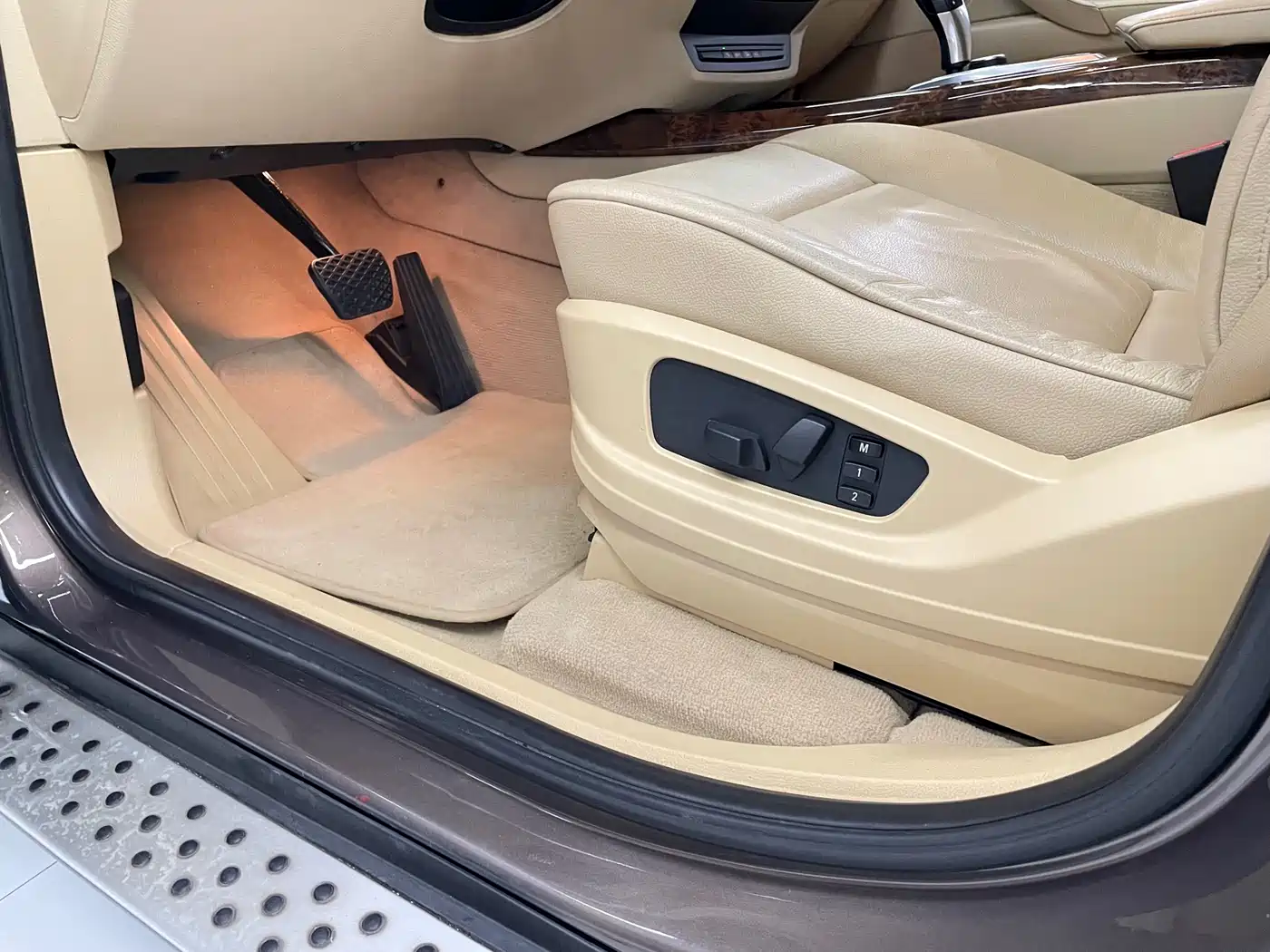 BMW X5 (Import) 2011 xDrive35i Leading Edition фото 30
