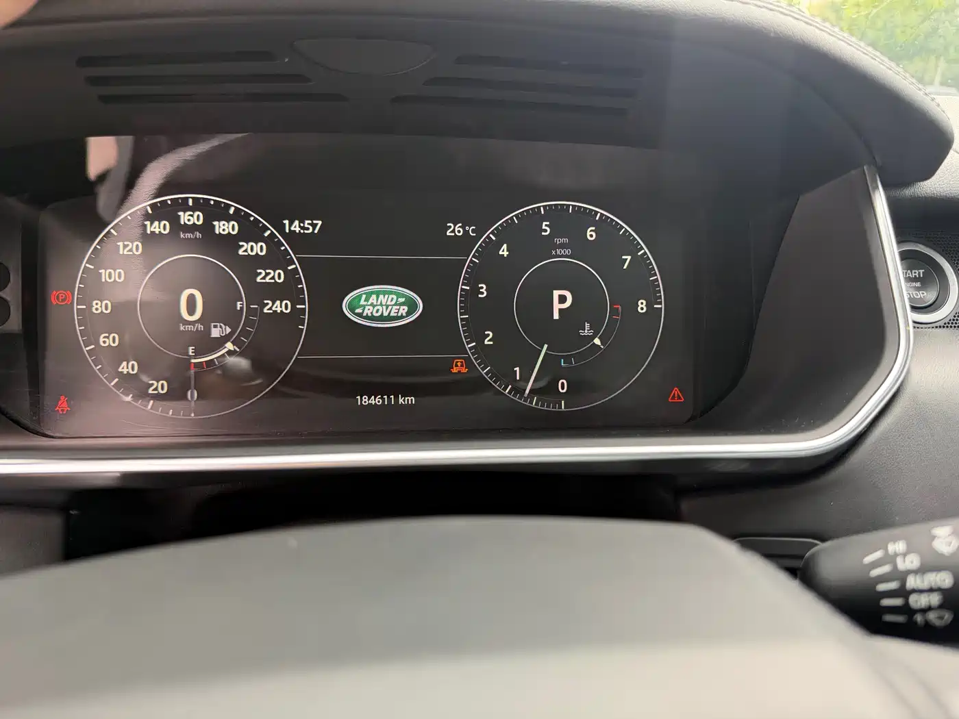 Photo 15 - Land Rover Range Rover