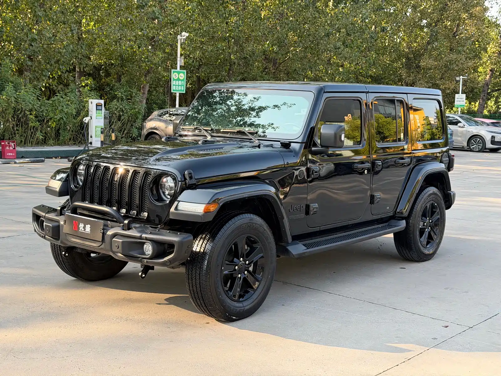 Фото 1 - Jeep Wrangler