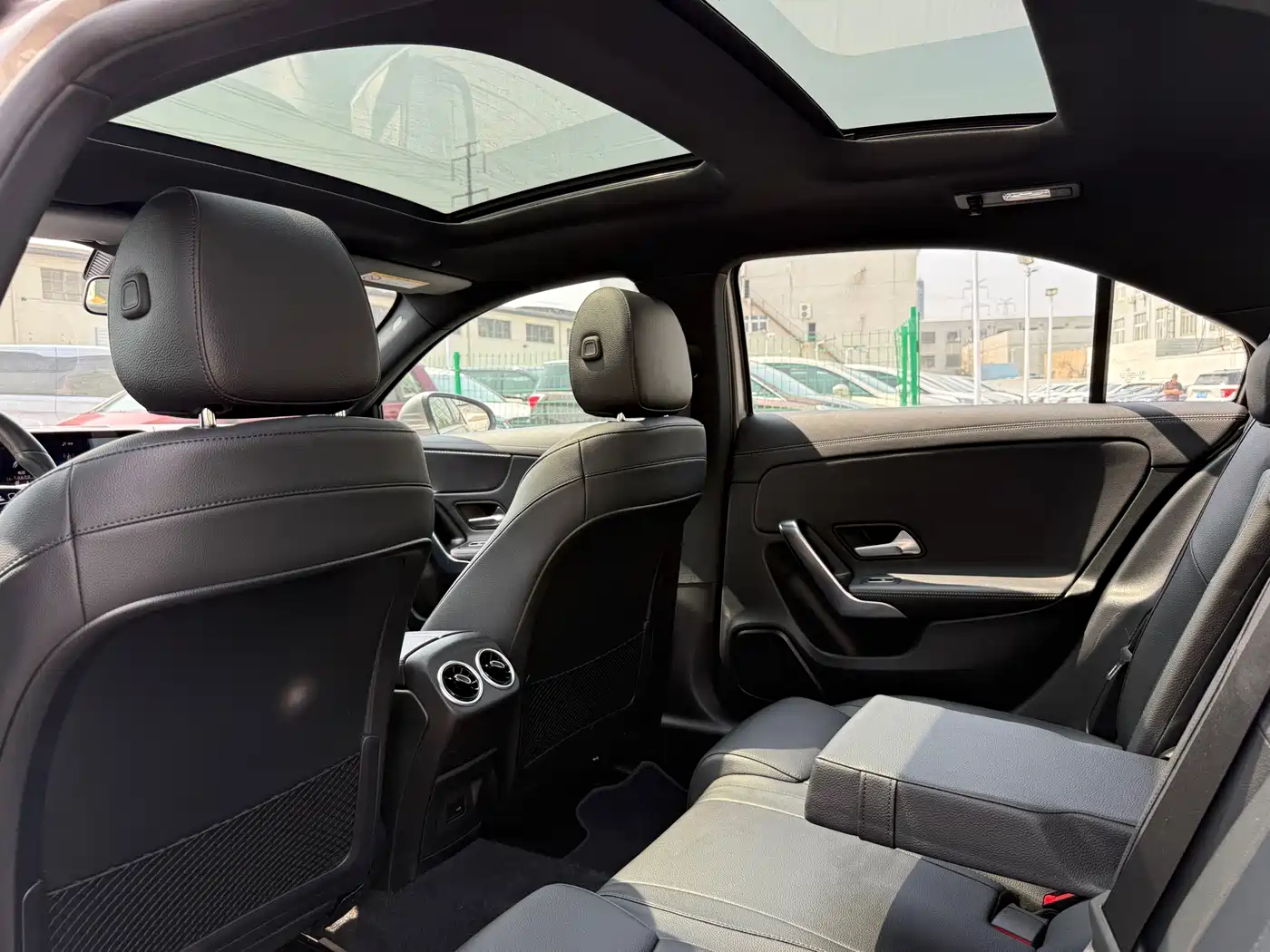 Mercedes-Benz A-Class 2021 A 200 L Sport Sedan Fashion Edition фото 17