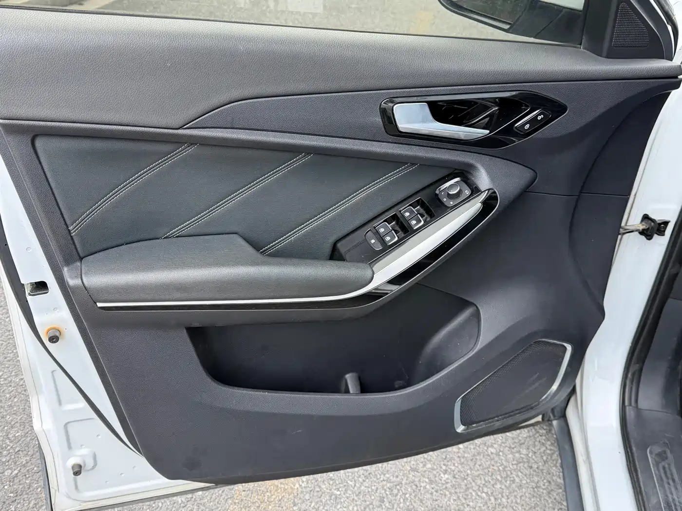 FAW Senya R9 2018 2018 1.2T Automatic Prestige Smart Delight