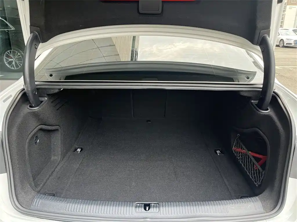 Audi A4L 2020 40 TFSI Fashion Dynamic Edition фото 9