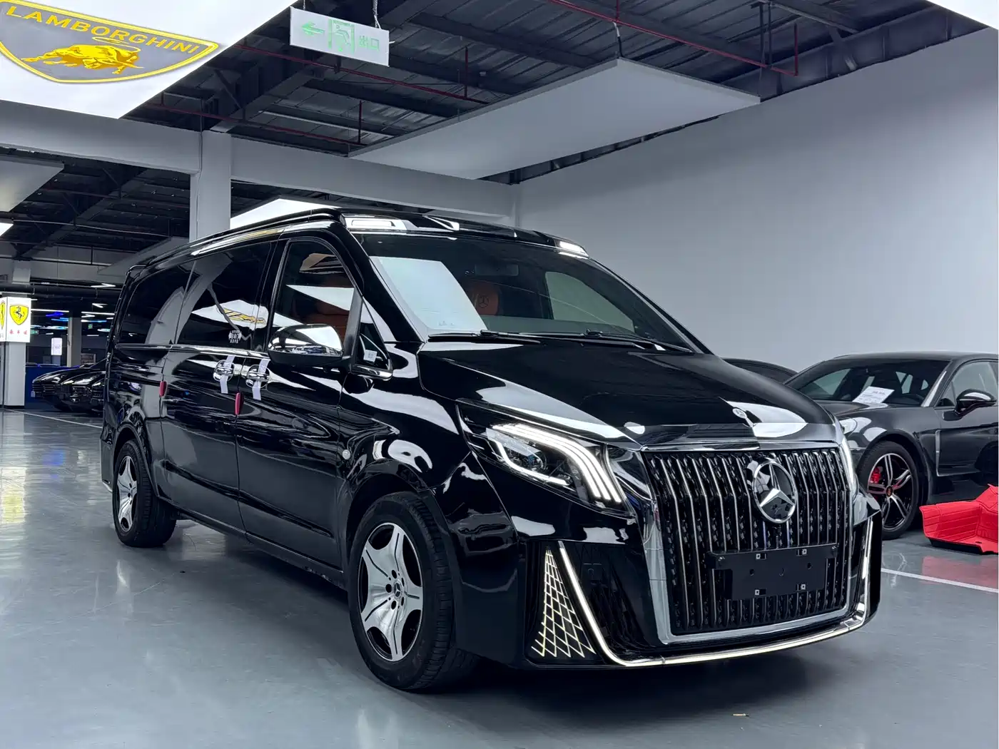 Mercedes-Benz Vito 2018 2.0T Business China V фото 3