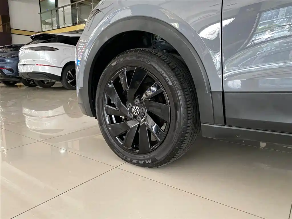 VOLKSWAGEN TUYUE