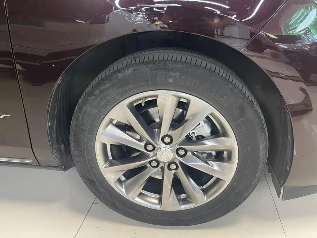 Фото 3 - Buick GL8