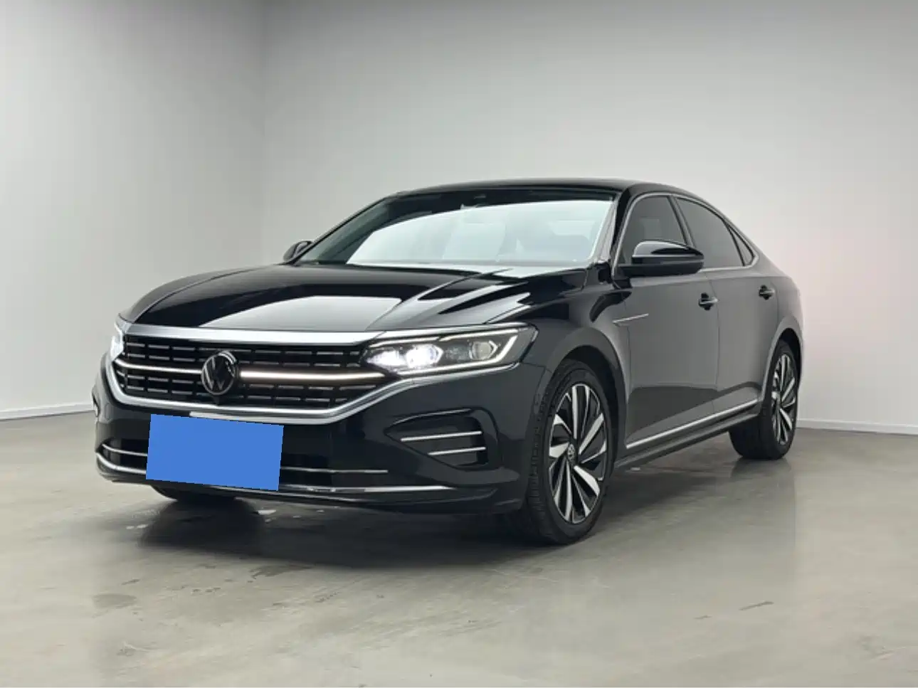 Фото 1 - Volkswagen Passat