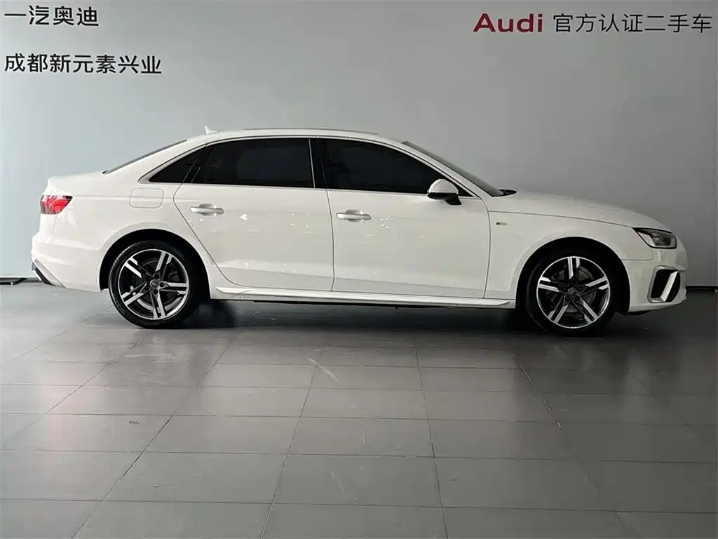 Audi A4L 2020 40 TFSI Fashion Dynamic Edition фото 3