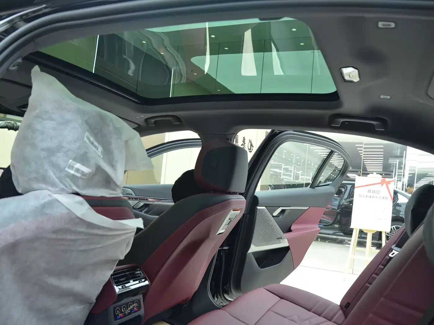 BMW 5 Series 2026 Model Year Facelift 530Li Leading M Sport Package фото 10