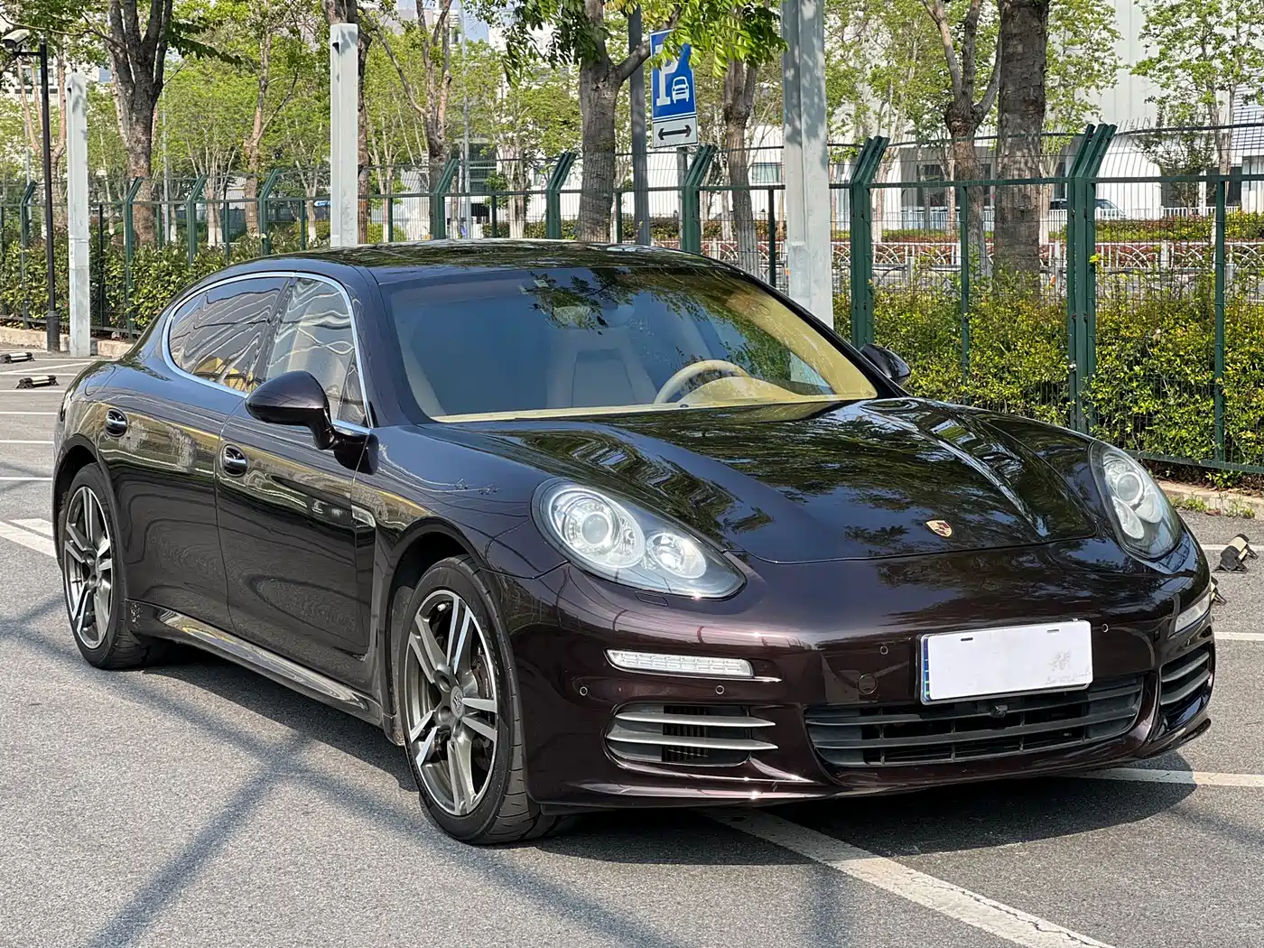 Porsche Panamera 2014 Panamera 4 Executive 3.0T фото 3
