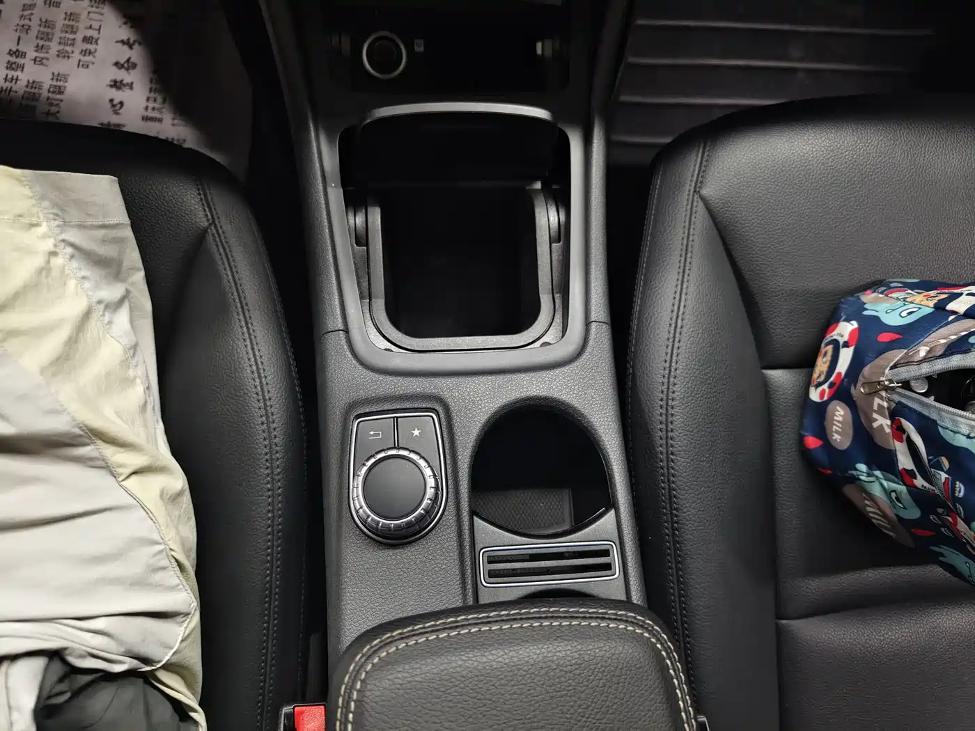 Mercedes-Benz CLA (Import) 2015 CLA 200 фото 8