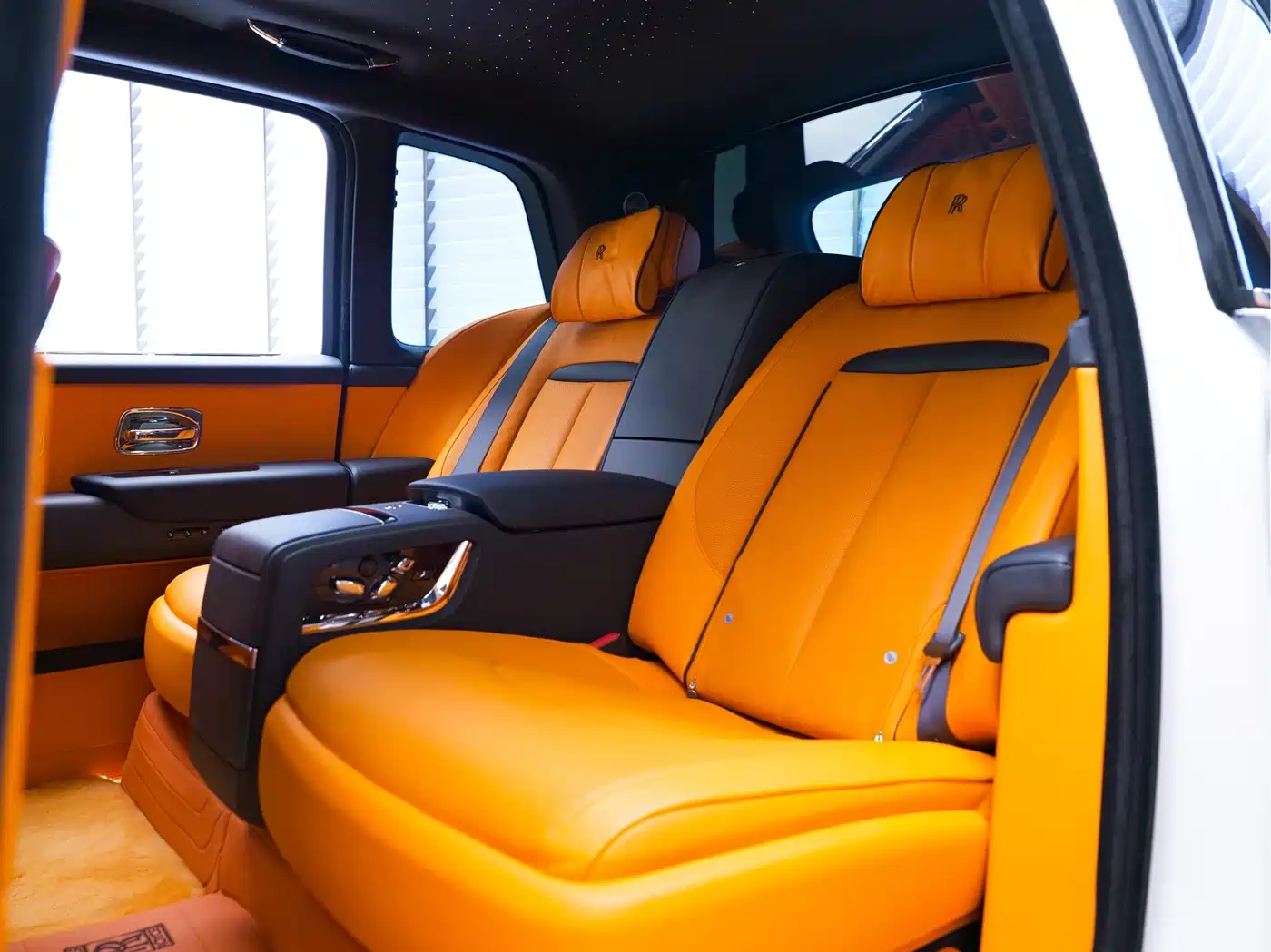 Rolls-Royce Cullinan 2025 2024 4-Seater