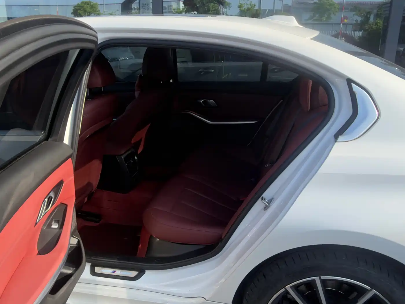 BMW 3 Series 2023 325Li M Sport Package фото 11