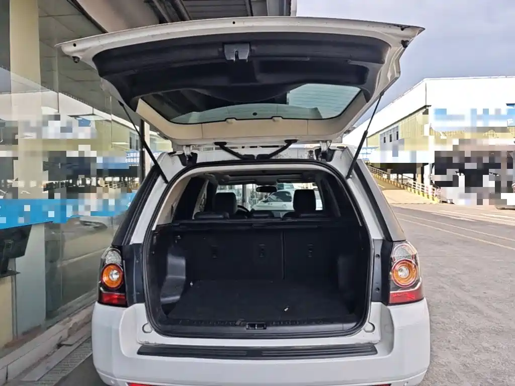 Land Rover Freelander 2 2014 2014 2.0T Si4 SE Gasoline Edition