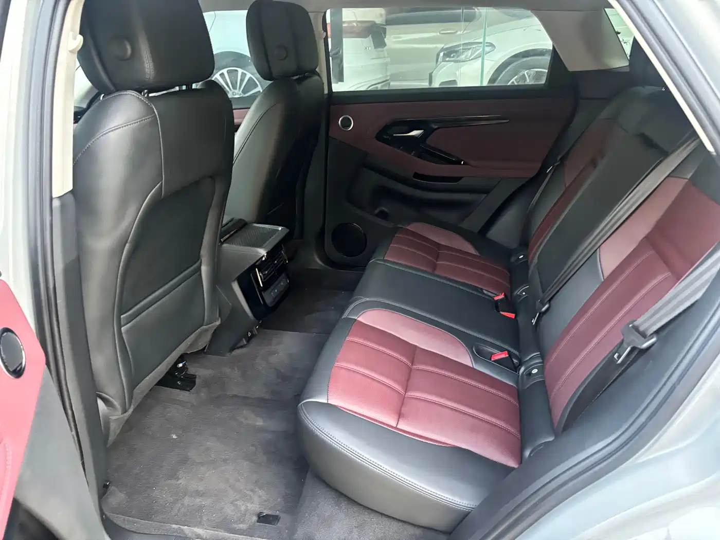 Land Rover Range Rover Evoque 2024 2024 Range Rover Evoque L 249PS Light Master Edition