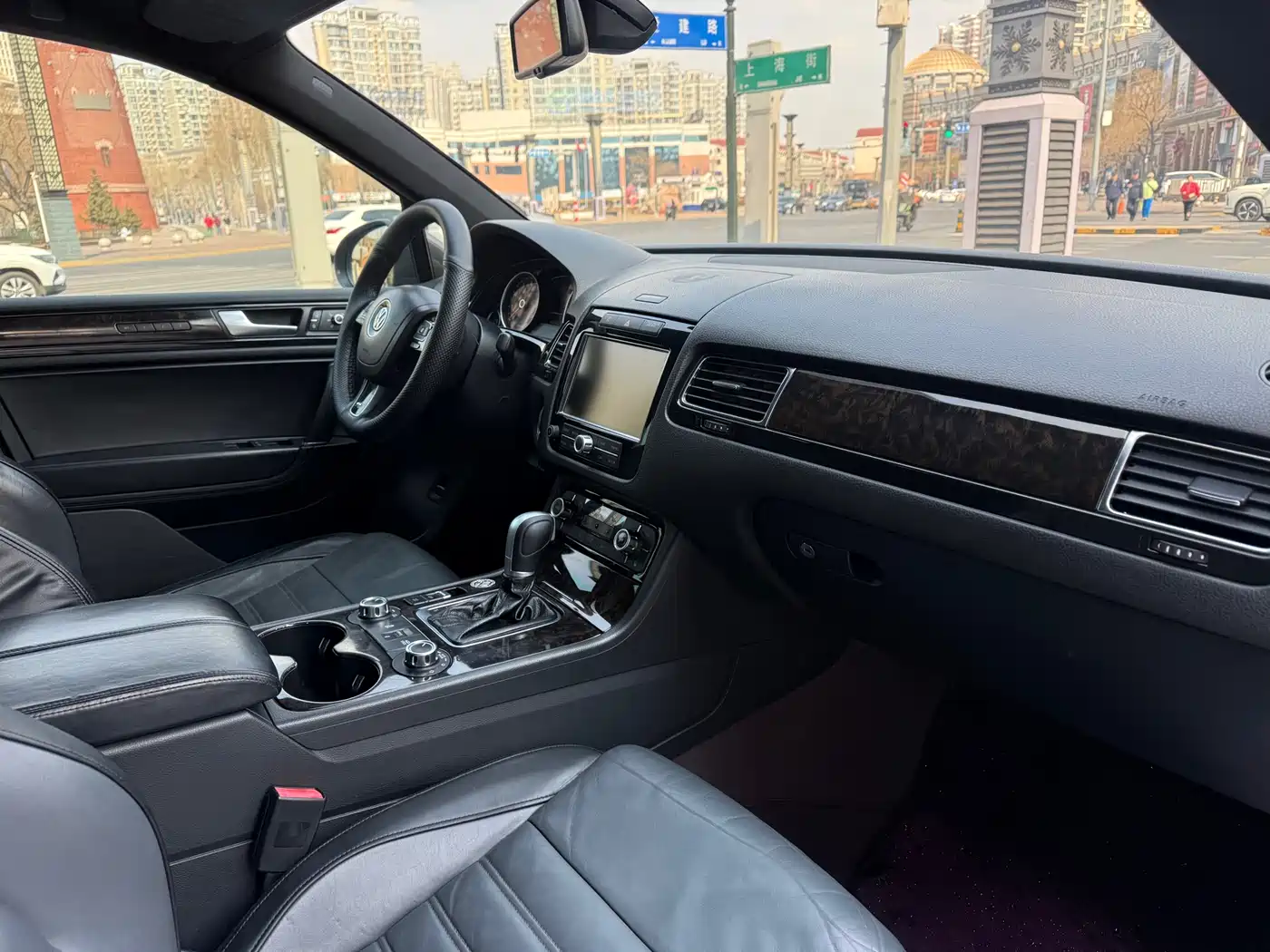 Volkswagen Touareg 2012 R-Line High Spec фото 11