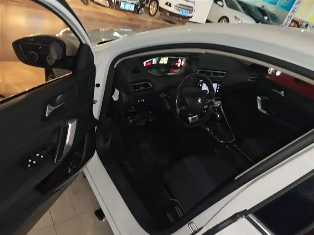 Peugeot 308 2019 230THP Automatic Luxury Edition China V фото 16