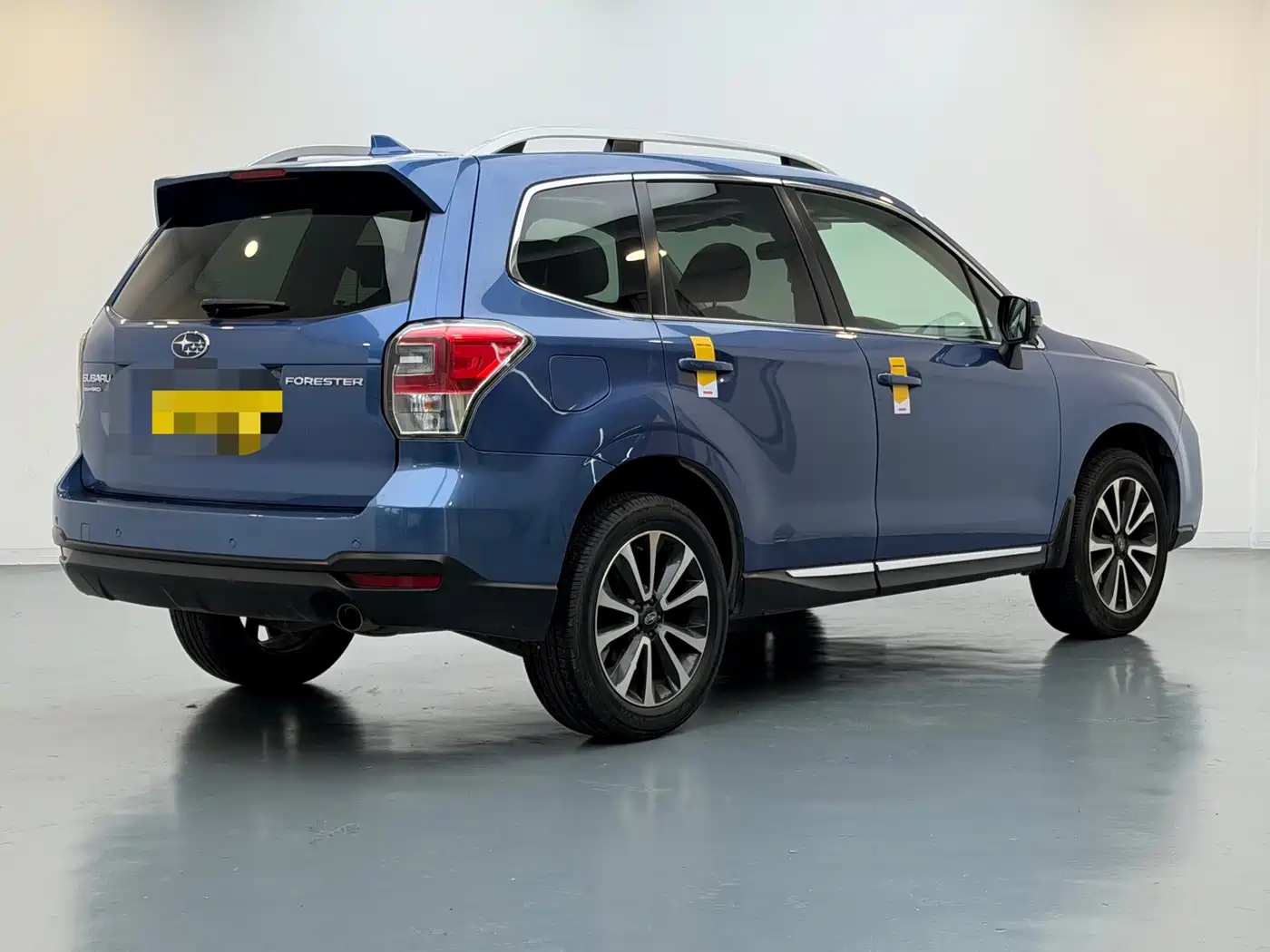 Subaru Forester 2016 2.0i Fashion Navigation Edition фото 4