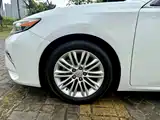 Фото 14 - Lexus ES