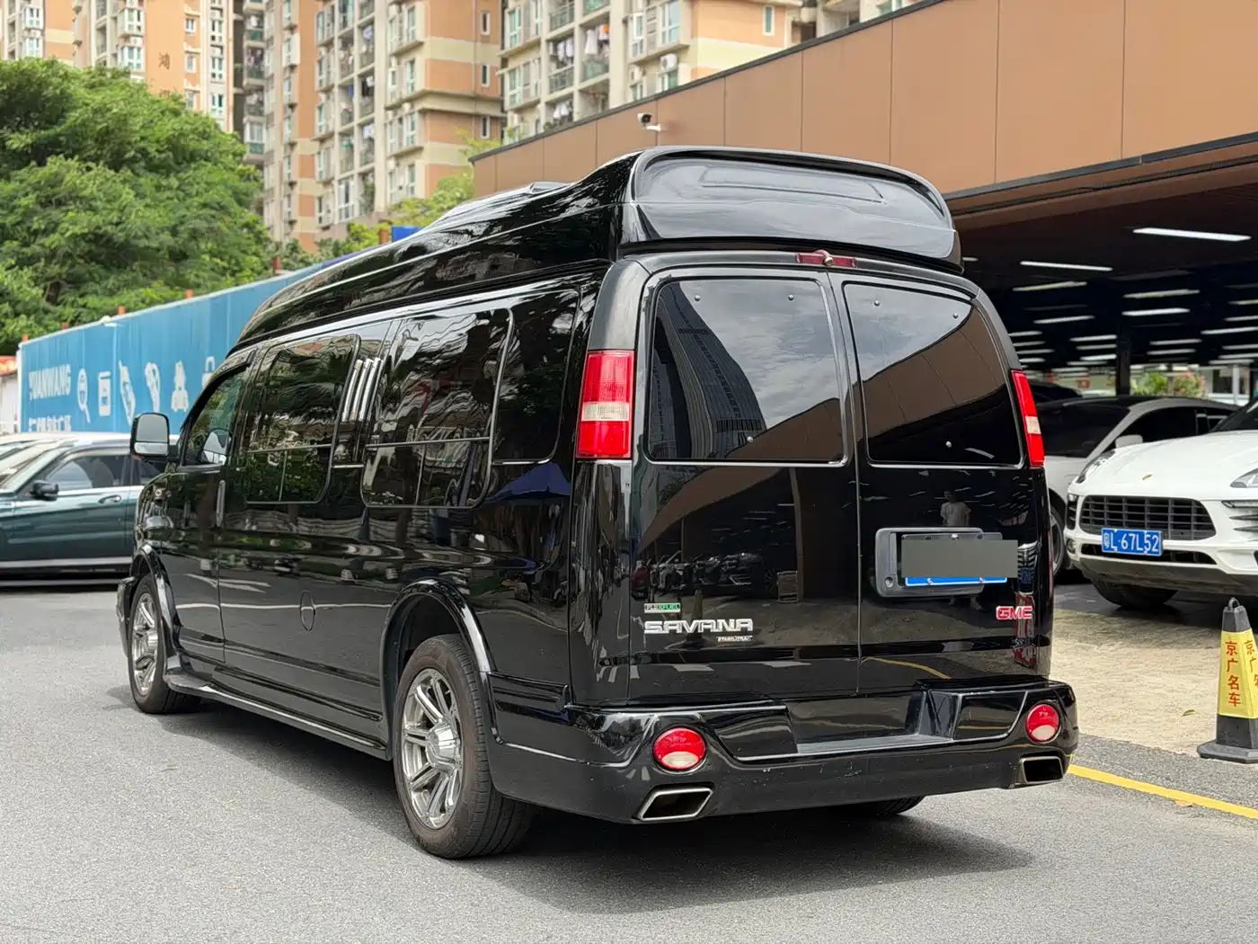 GMC Savana 2011 2011 Model 6.0L Business Star 7-seater