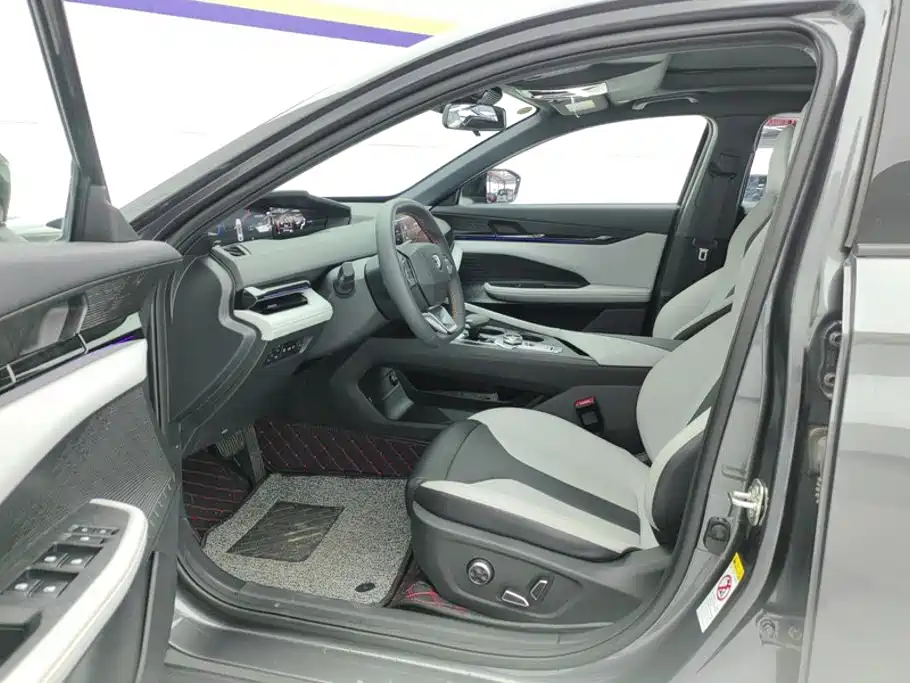 Changan UNI-V iDD 2024 2024 Blue Whale Smart iDD 136km Smart Premium