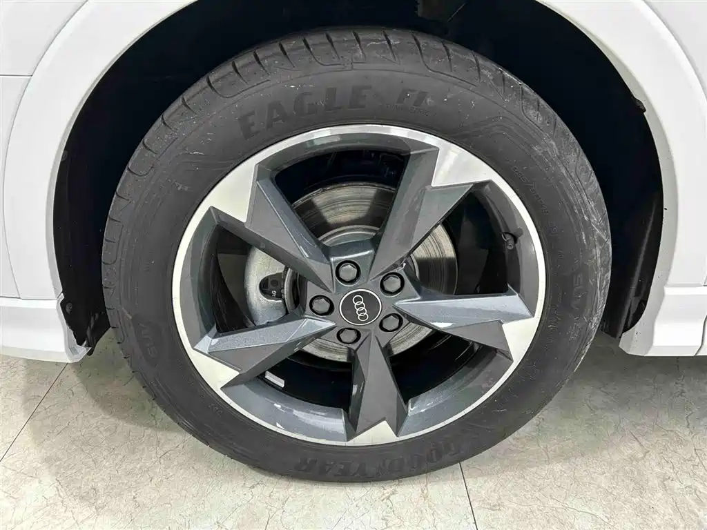 Audi Q3 2026 2023 35 TFSI Fashion Dynamic (1.4T)