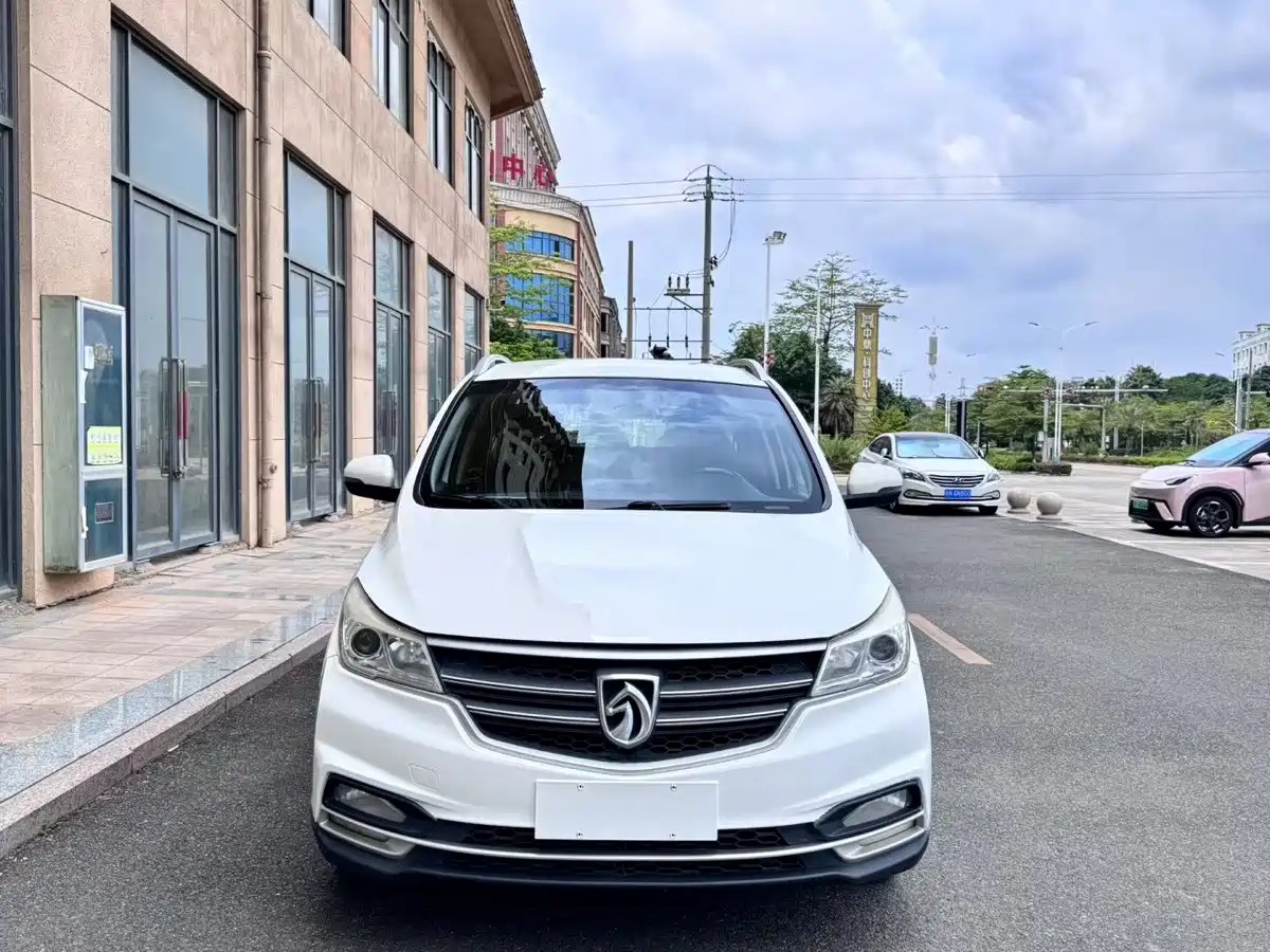 Фото 2 - Baojun 730