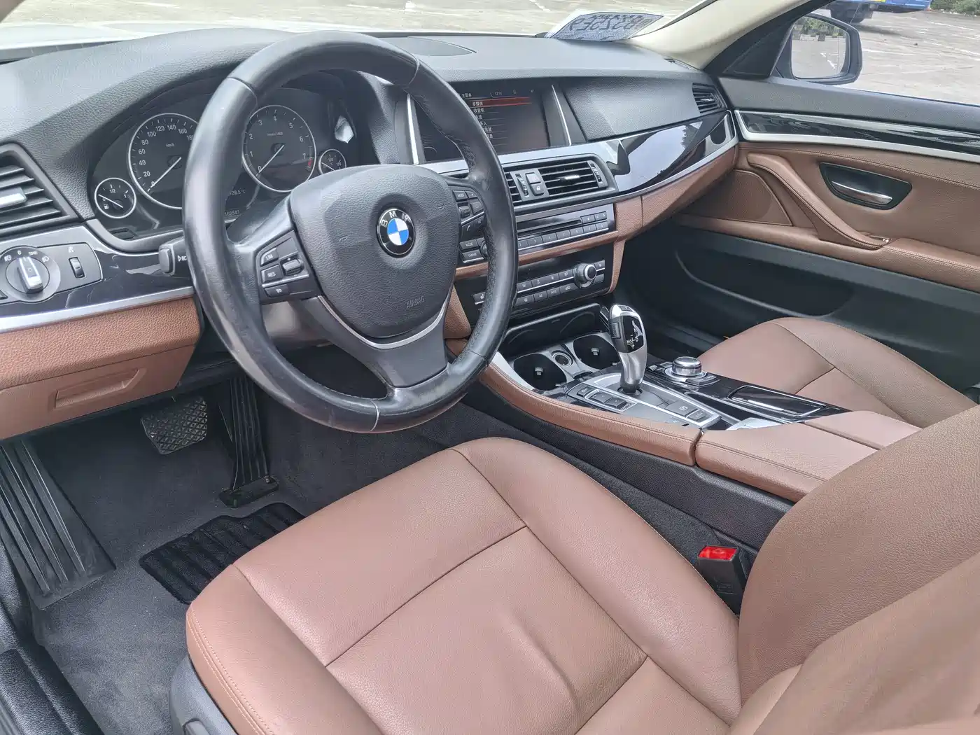 BMW 5 Series 2017 520Li Classic Edition фото 12