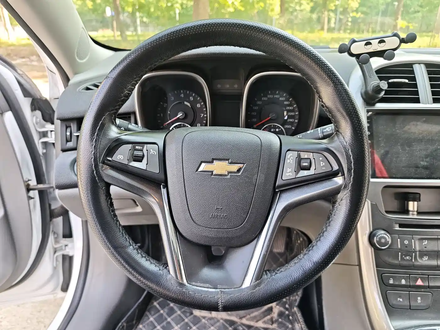 Chevrolet Malibu 2014 2.0L Automatic Luxury фото 16