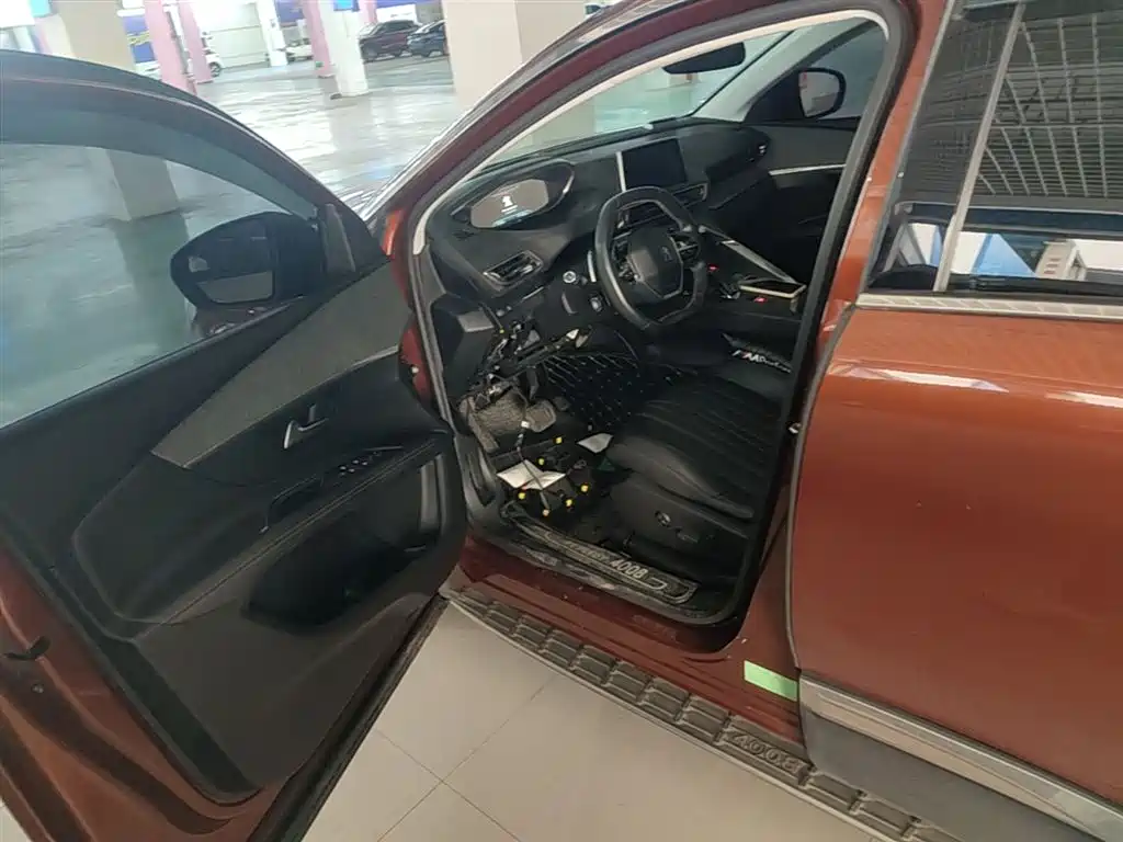Peugeot 4008 2017 350THP Luxury Edition фото 16