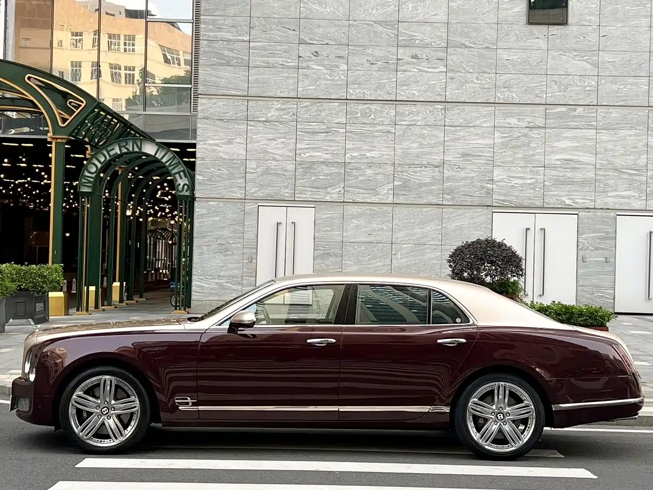 Bentley Mulsanne 2015 6.8T Ultimate Edition фото 3