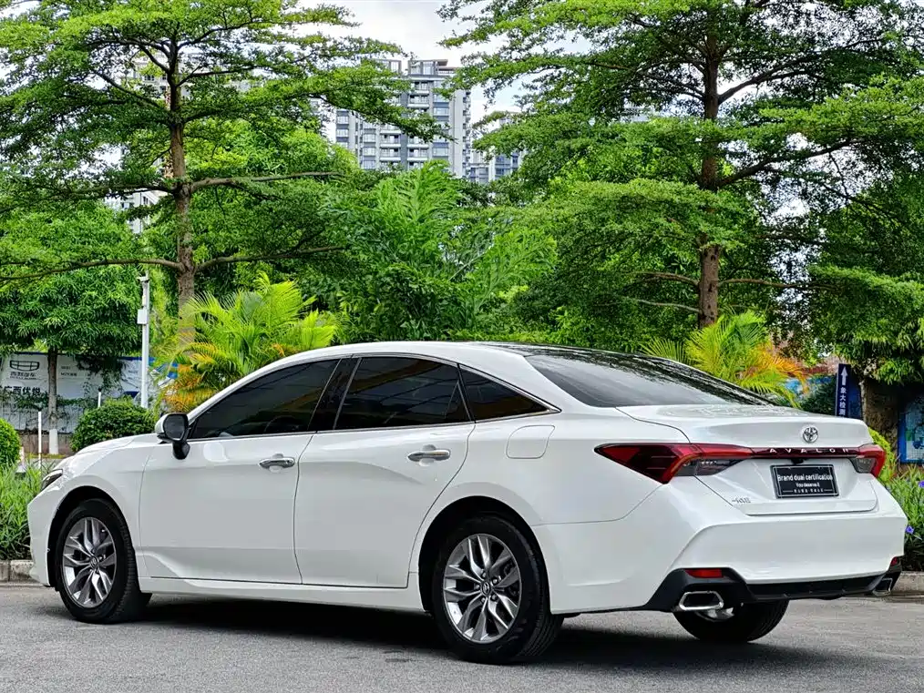 Toyota Avalon 2019 2.0L Luxury Edition (China VI) фото 6